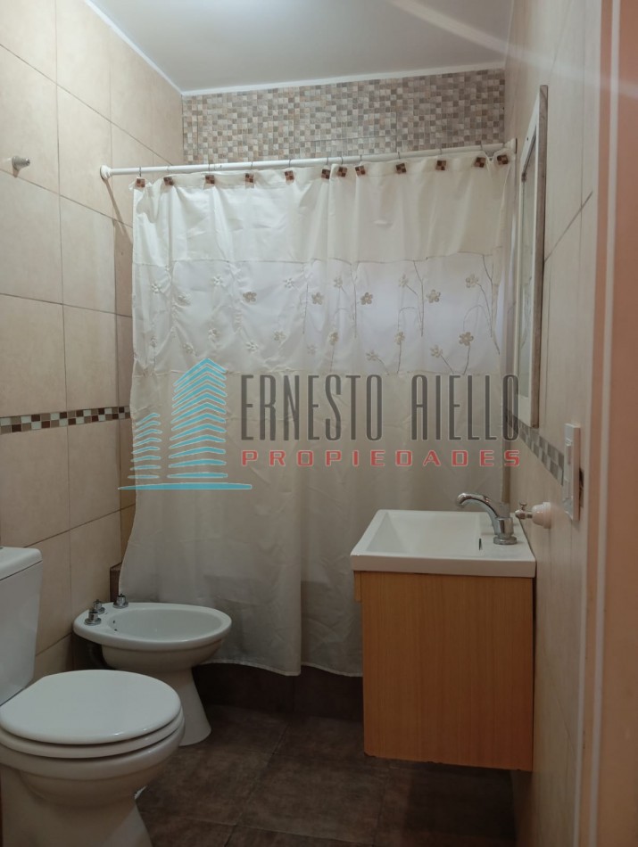 A. Venta Casa 4 Ambientes en El Pato con Piscina