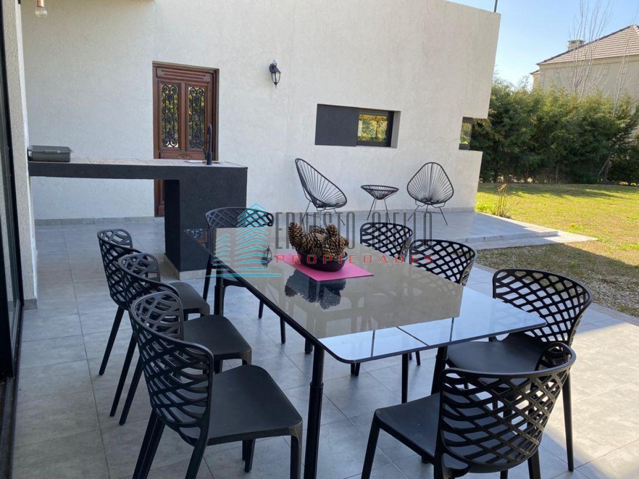 A. VENTA Imponente Casa 5 Ambientes - Las Acacias de Hudson