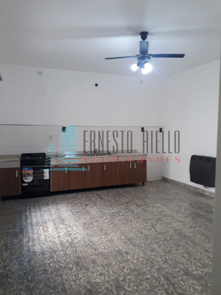 Oportunidad! - Excelente Casa en Dos Plantas - Venta - Quilmes