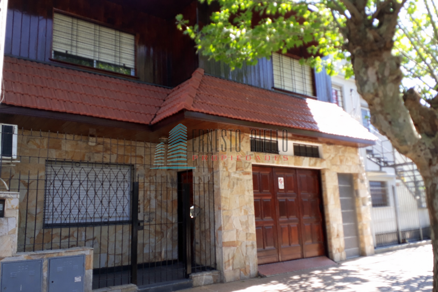 Oportunidad! - Excelente Casa en Dos Plantas - Venta - Quilmes