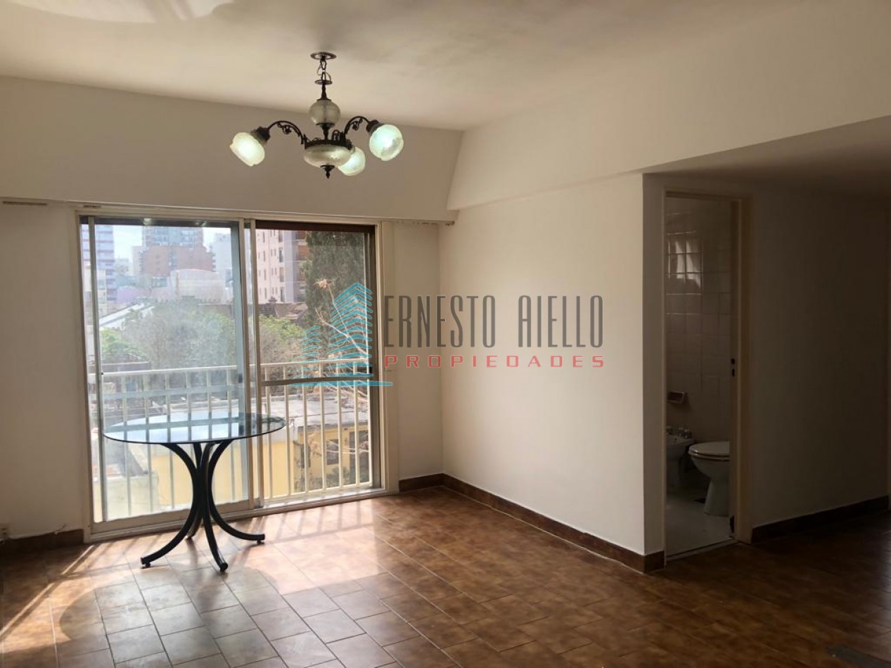 A. VENTA Departamento Tres Ambientes con Cochera y Baulera - Quilmes Centro