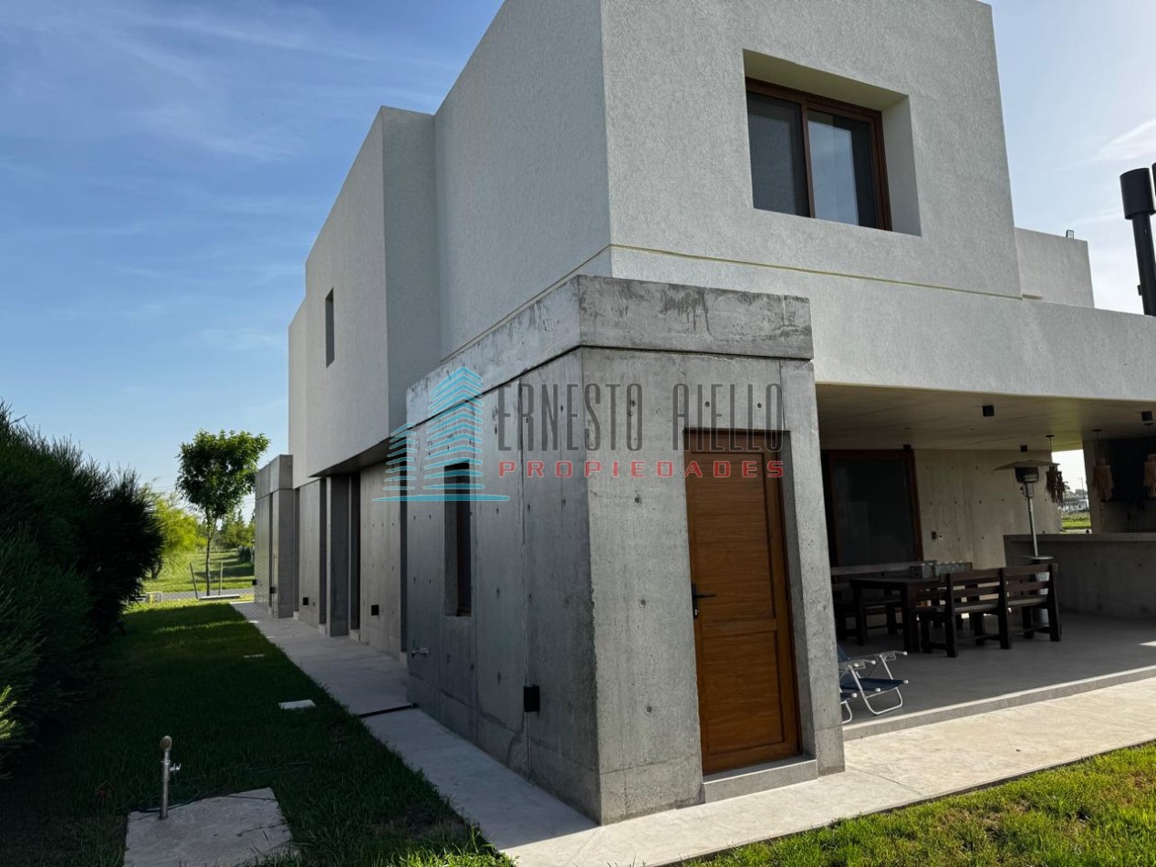 Espectacular Casa en Venta de Cinco Ambientes en Puerto Nizuc-Guillermo Hudson