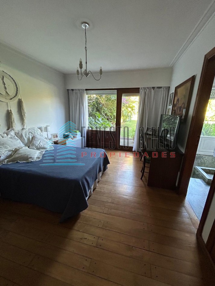 VENTA CASA 6 AMB EN 1 PLANTA S/2 LOTES - 748M2 - PISCINA