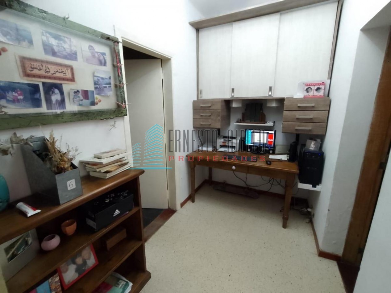 A. VENTA CASA Tres Ambientes - Apto Credito