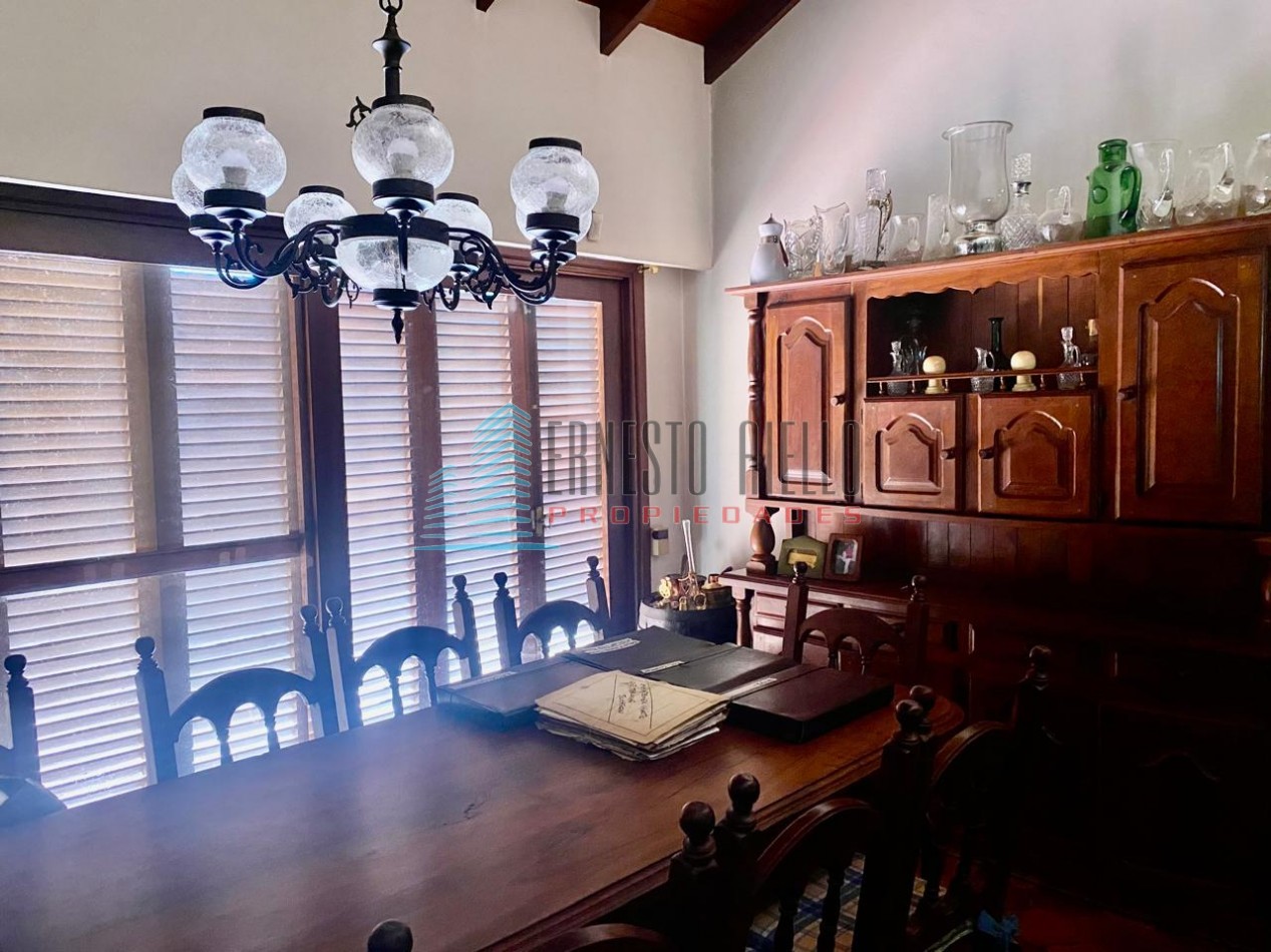 VENTA Casa con Estilo, Parque, Quincho y Depto. Independiente - Todo en una misma propiedad
