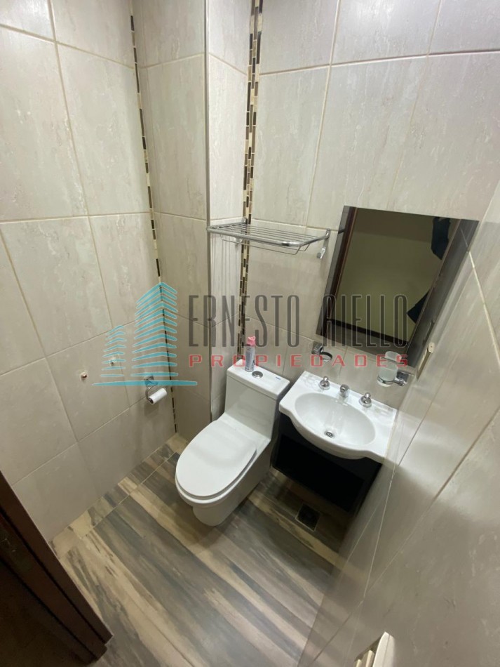 Venta Casa en Una Sola Planta con Piscina - Quilmes