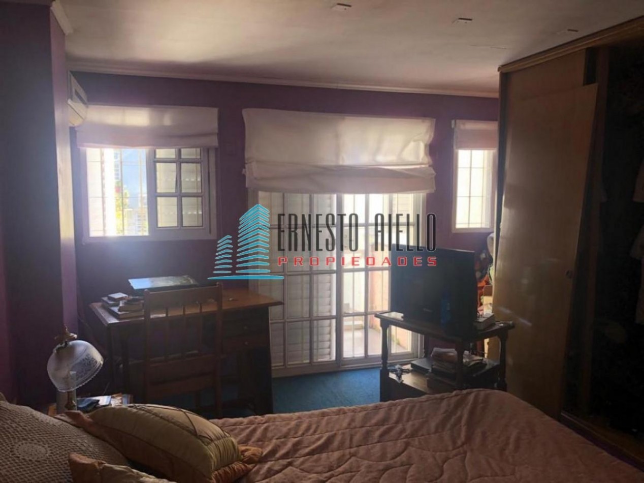 VENTA IMPECABLE DUPLEX CON COCHERA - QUILMES