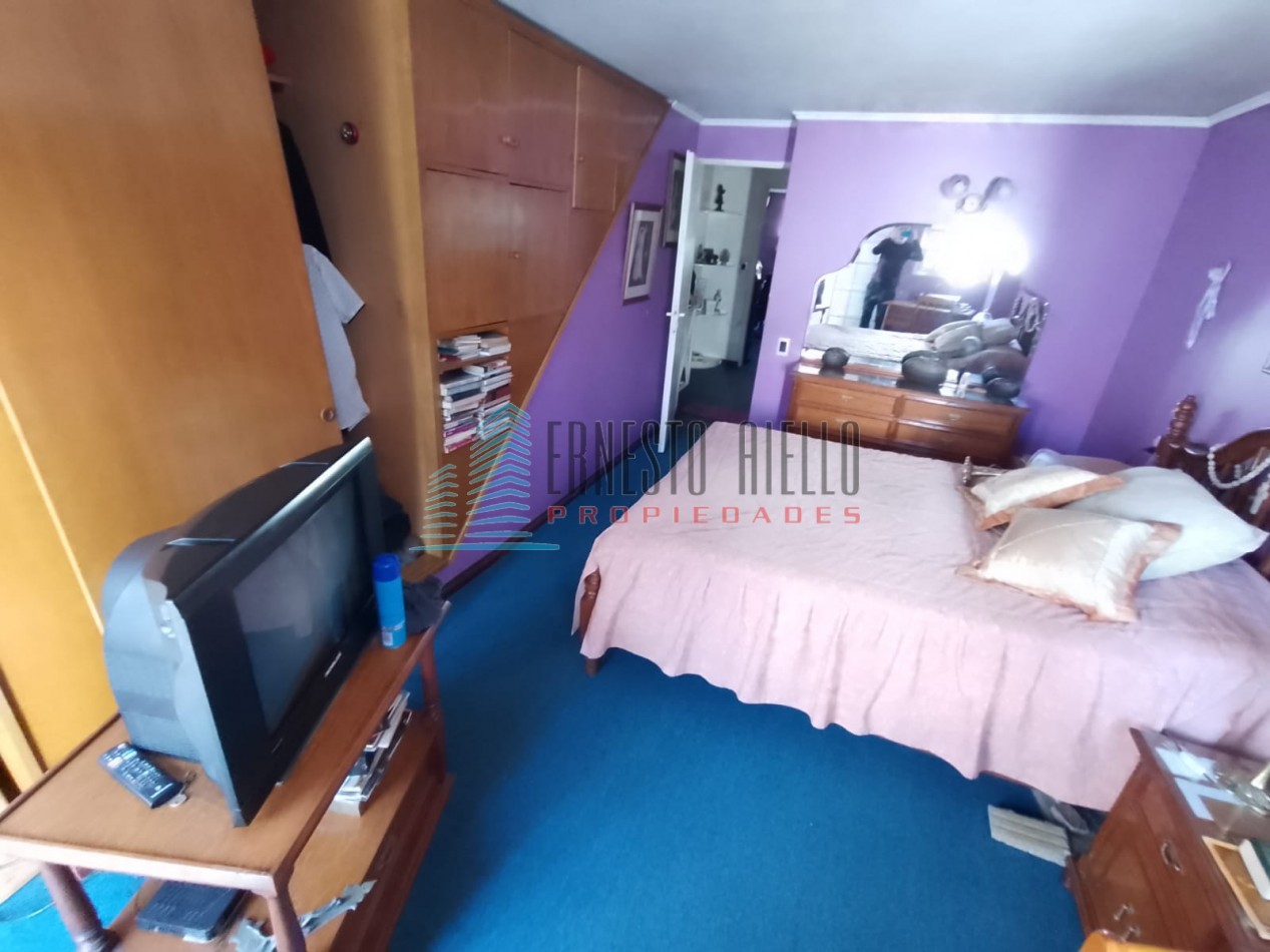 VENTA- Impecable Duplex con Cochera - Quilmes 