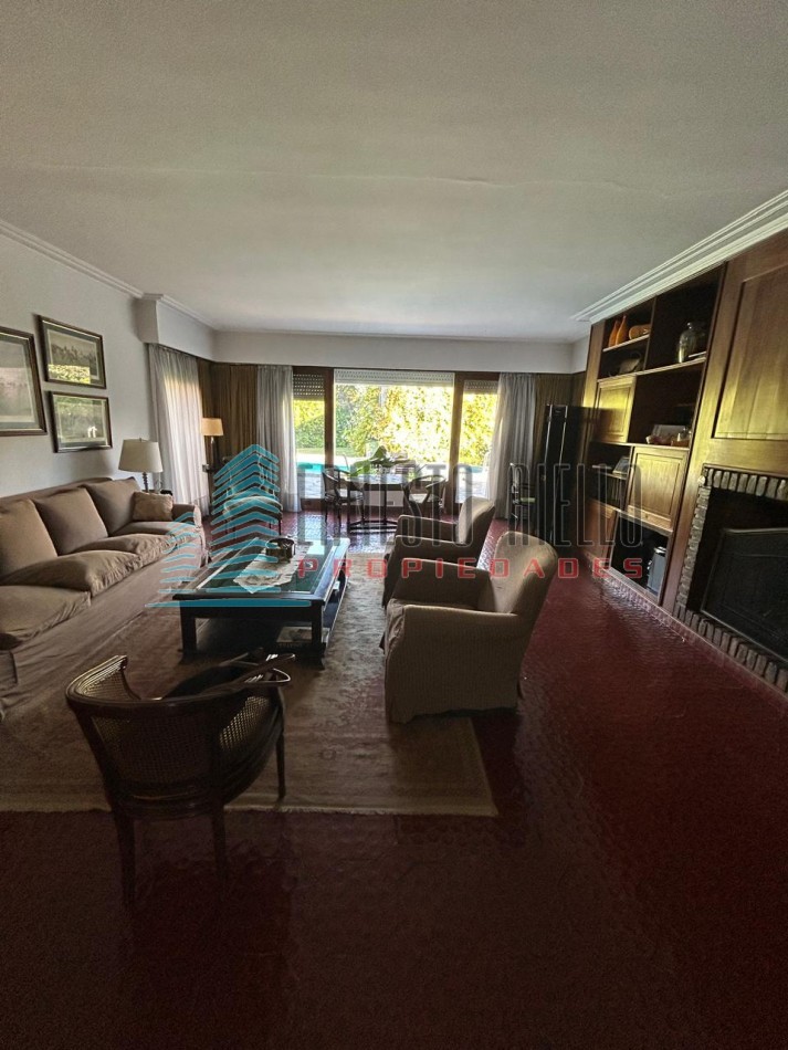 VENTA CASA 6 AMB EN 1 PLANTA S/2 LOTES - 748M2 - PISCINA