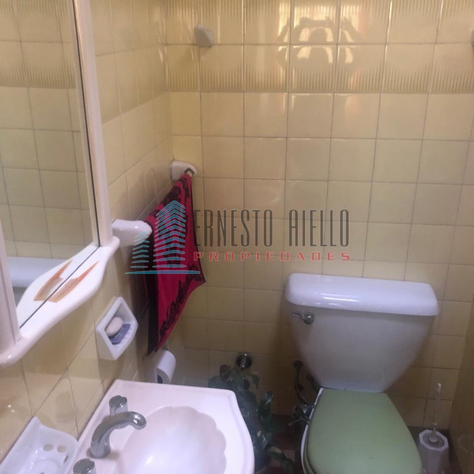 Excelente Casa con Cochera - Piscina en Quilmes Oeste - Apta Credito