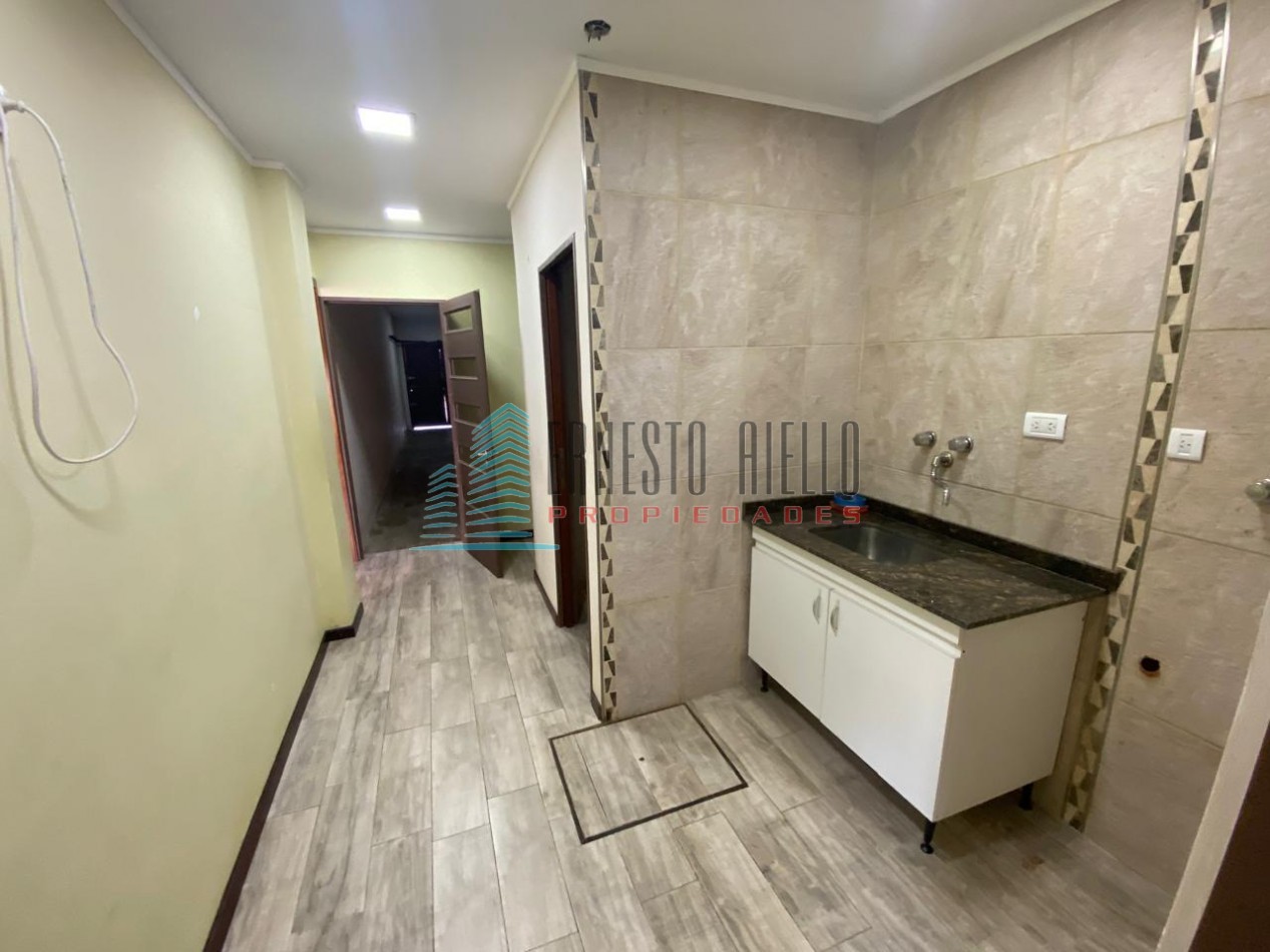 Venta Casa en Una Sola Planta con Piscina - Quilmes