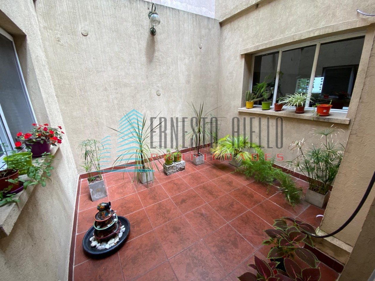 A. VENTA LOCAL COMERCIAL QUILMES