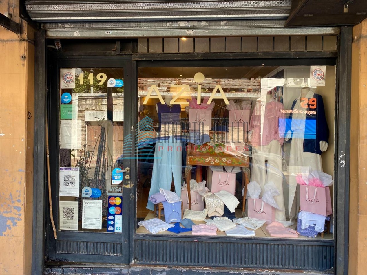 A. VENTA FONDO DE COMERCIO ROPA FEMENINA- EXCELENTE UBICACION BERNAL