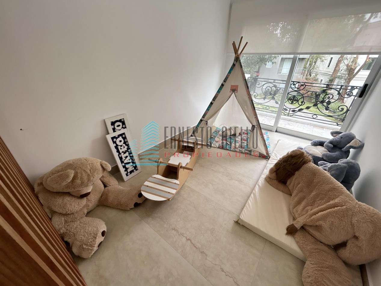 A. VENTA Espectacular CASA en Dos Plantas en Fincas de Iraola