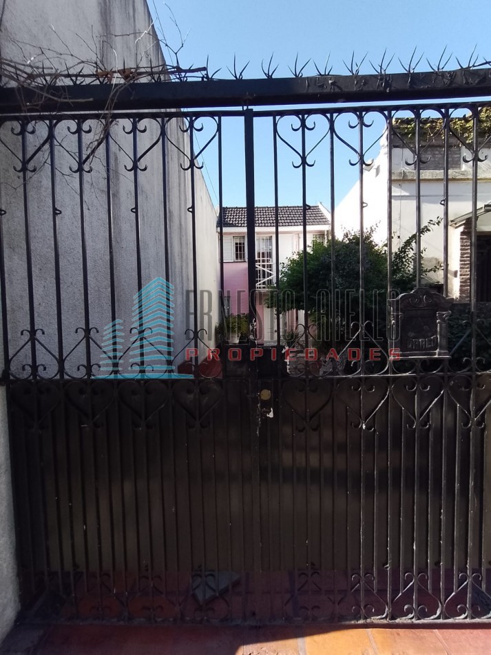 VENTA- Impecable Duplex con Cochera - Quilmes 