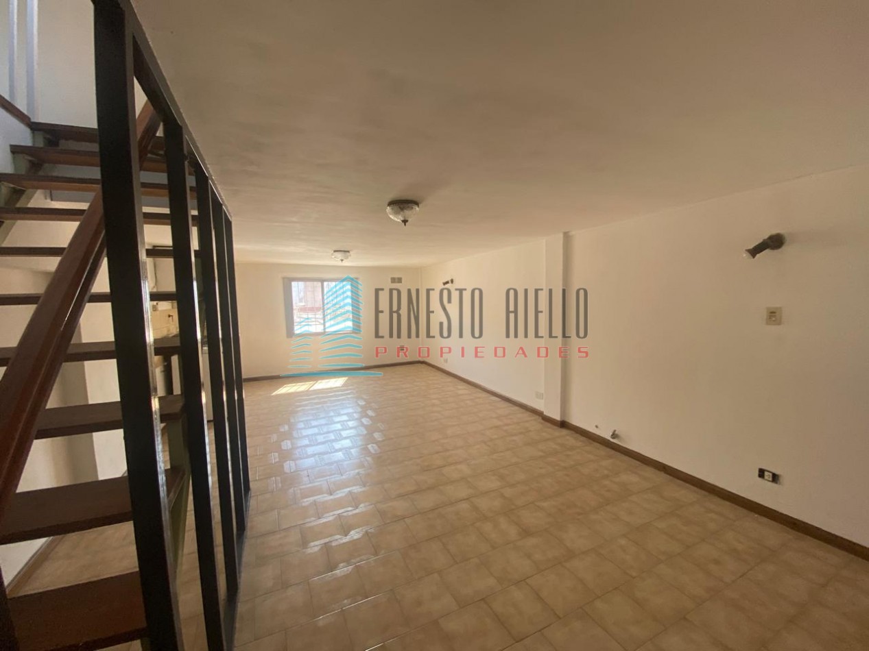 A. VENTA CASA 3 Ambientes con Local - Quilmes Oeste