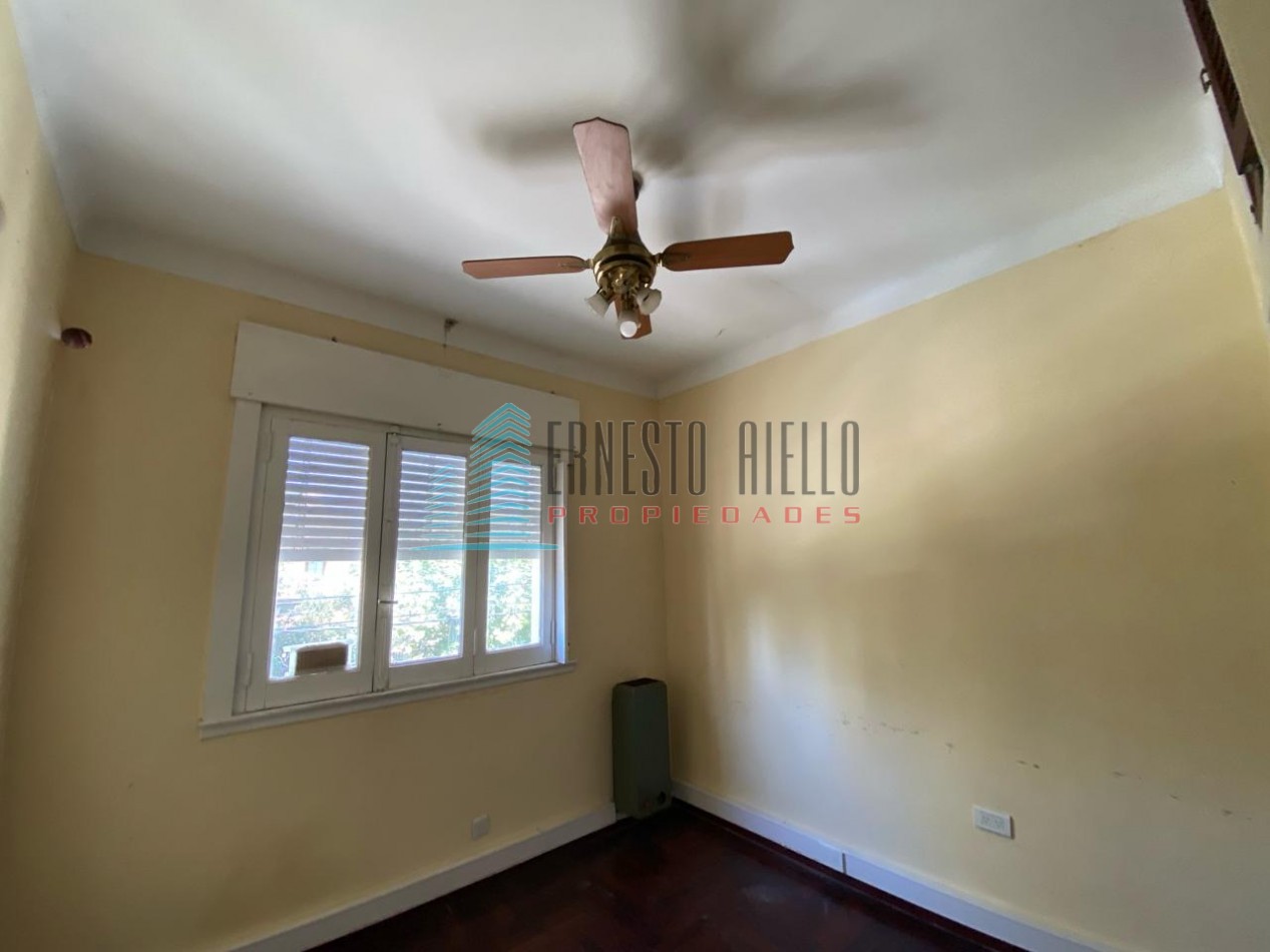 VENTA CASA 4 Ambientes Excelente Ubicacion 