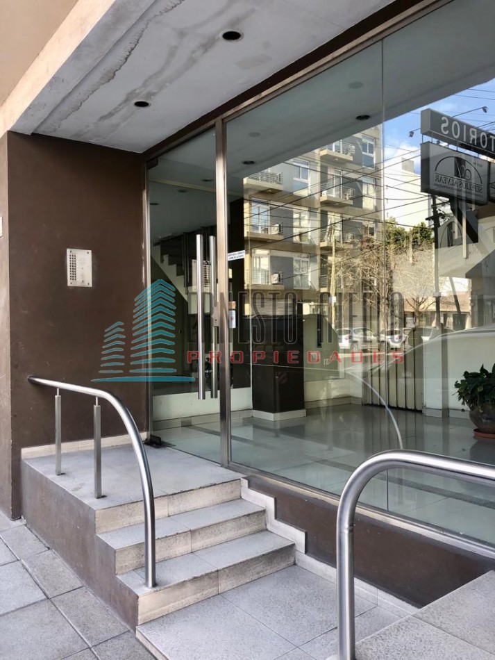 A. VENTA Departamento Tres Ambientes con Cochera y Baulera - Quilmes Centro