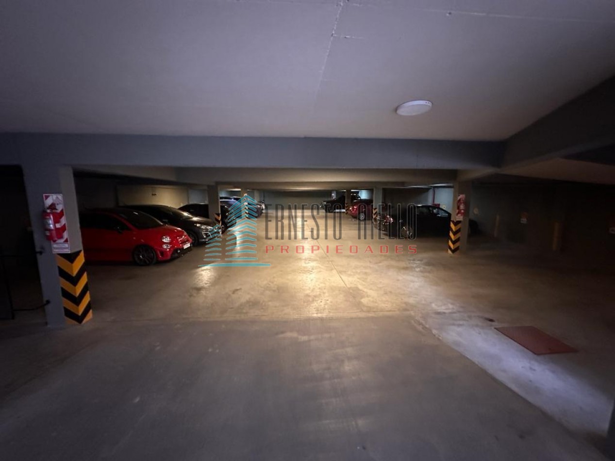 A. VENTA DEPARTAMENTO 3 AMBIENTES  MAX TOWER - BANFIELD