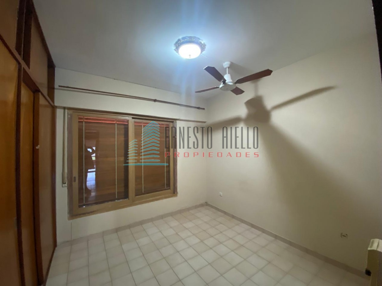 Venta Casa en Una Sola Planta con Piscina - Quilmes