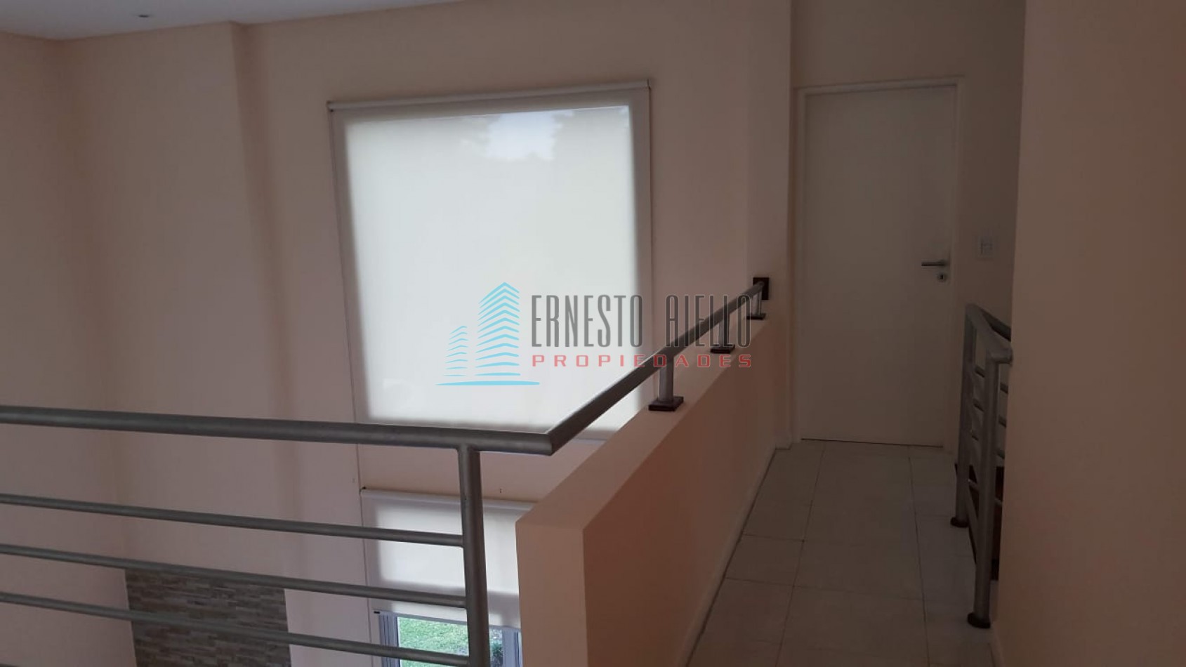 A. ALQUILER Impecable Casa en Abril Club de Campo