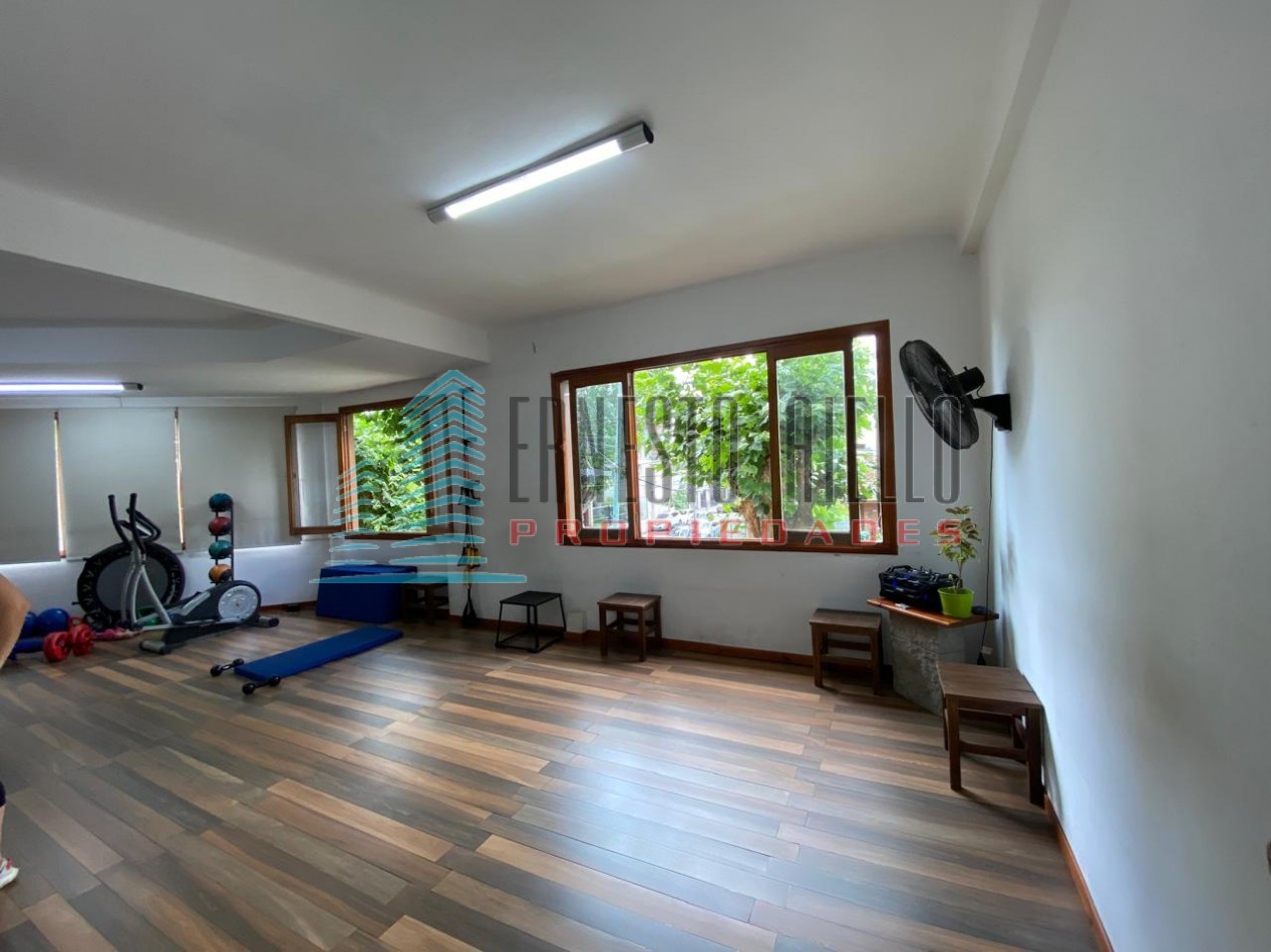 A. VENTA LOCAL COMERCIAL QUILMES