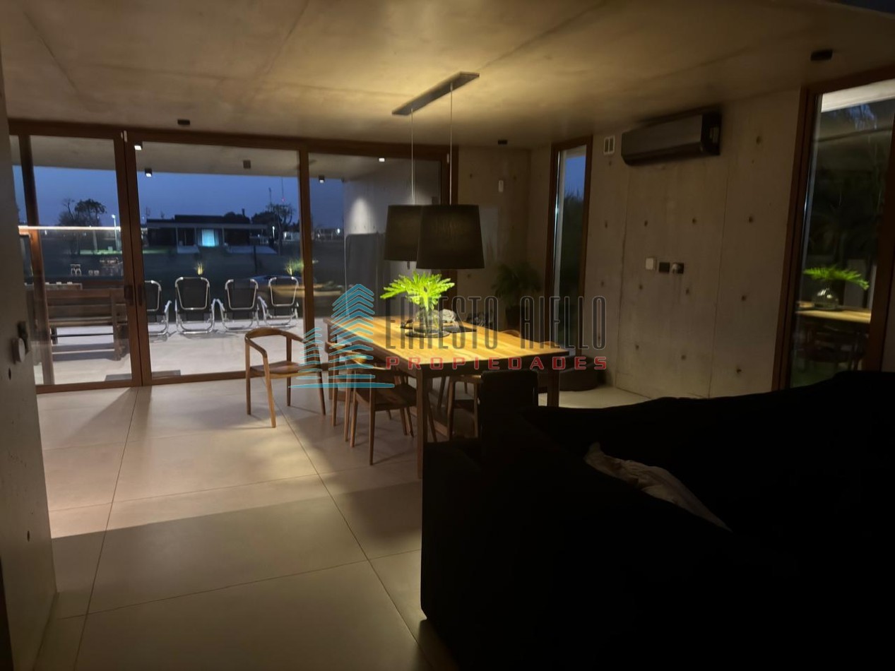 Espectacular Casa en Venta de Cinco Ambientes en Puerto Nizuc-Guillermo Hudson