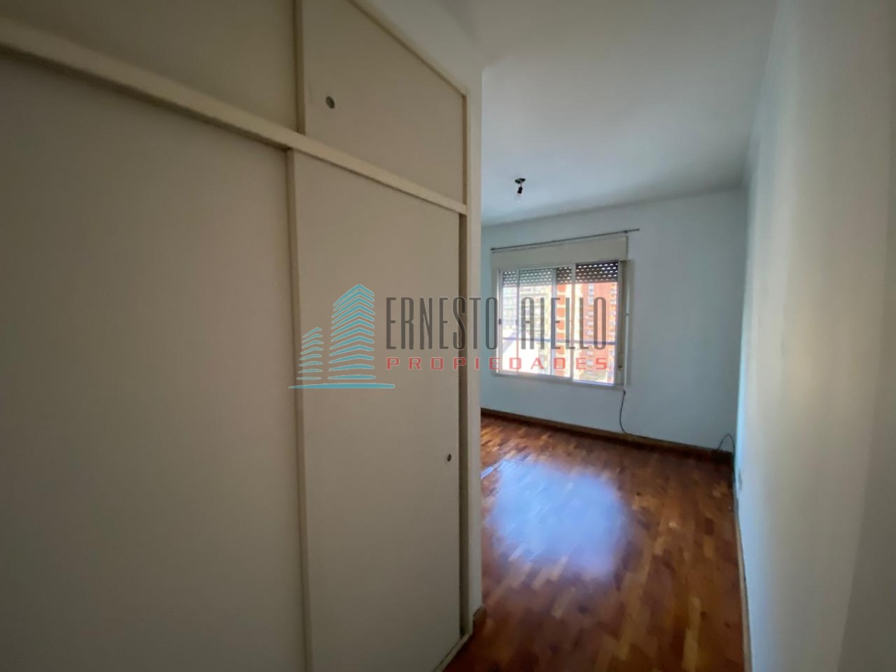 A. VENTA DEPARTAMENTO DOS AMBIENTES PLENO CENTRO QUILMES