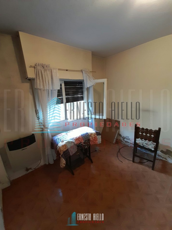 VENTA CASA 3 AMB. C/COCHERA, PATIO Y LAVADERO INDEPENDIENTE. BERAZATEGUI
