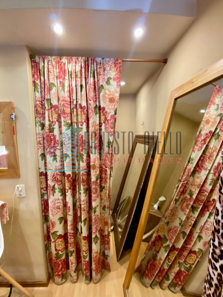 A. VENTA FONDO DE COMERCIO ROPA FEMENINA- EXCELENTE UBICACION BERNAL