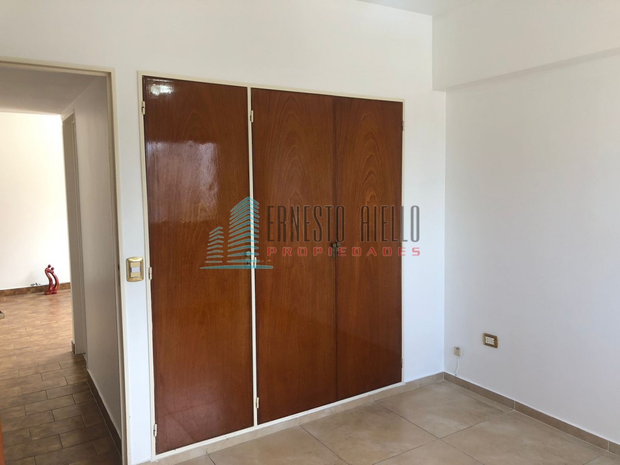 A. VENTA Departamento Tres Ambientes con Cochera y Baulera - Quilmes Centro