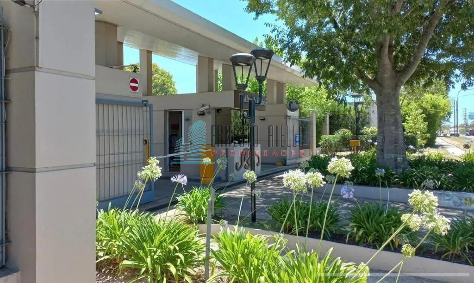 ALQUILER DUPLEX TRES AMBIENTES EN ALTOS DE HUDSON II