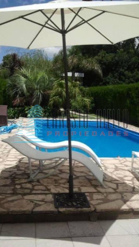 A VENTA Impecable Casa en en dos plantas con Piscina- Ranelagh