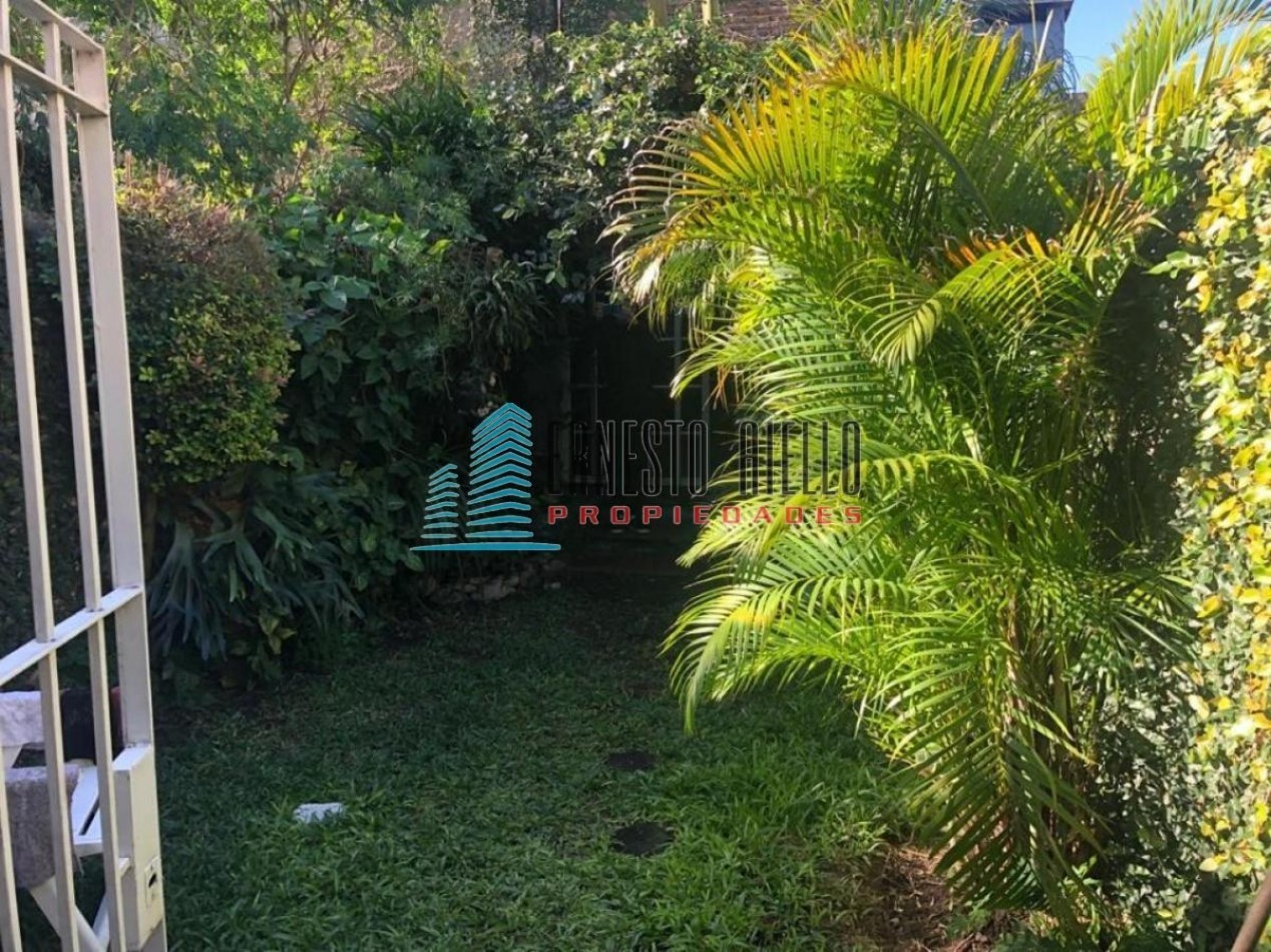 VENTA IMPECABLE DUPLEX CON COCHERA - QUILMES