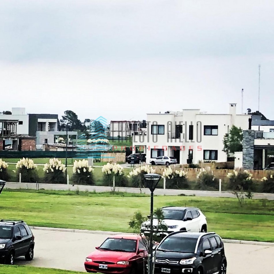 A. VENTA Excelente Lote en Barrio Sebastian Gaboto SALIDA A LA LAGUNA