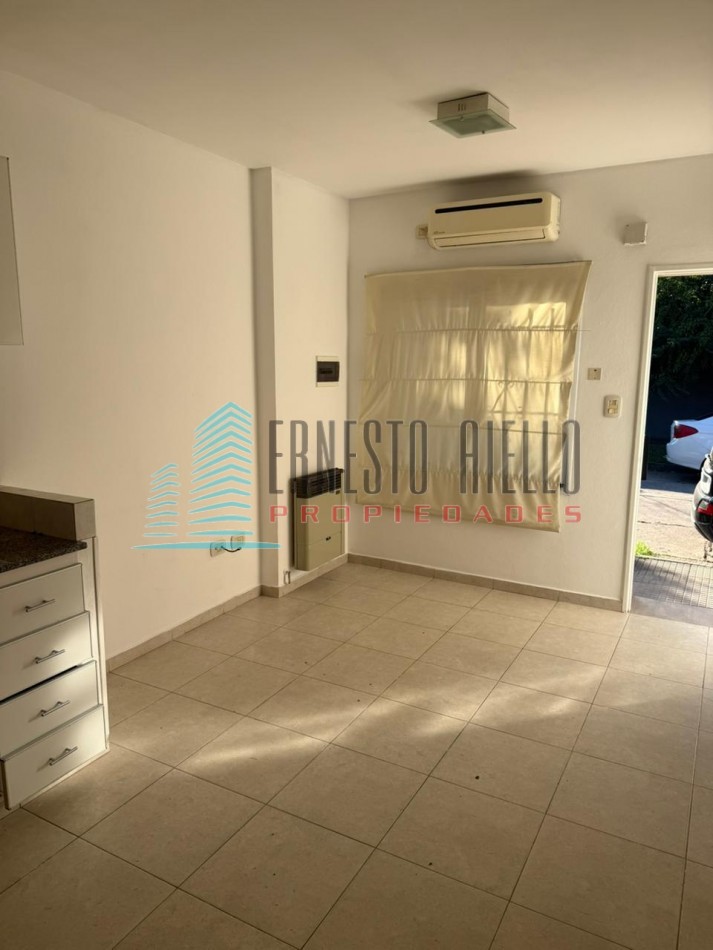ALQUILER DE DEPARTAMENTO EN PLANTA BAJA CON PATIO