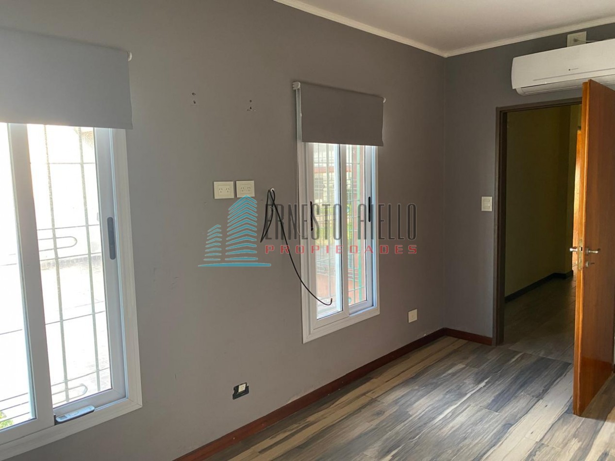 Venta Casa en Una Sola Planta con Piscina - Quilmes