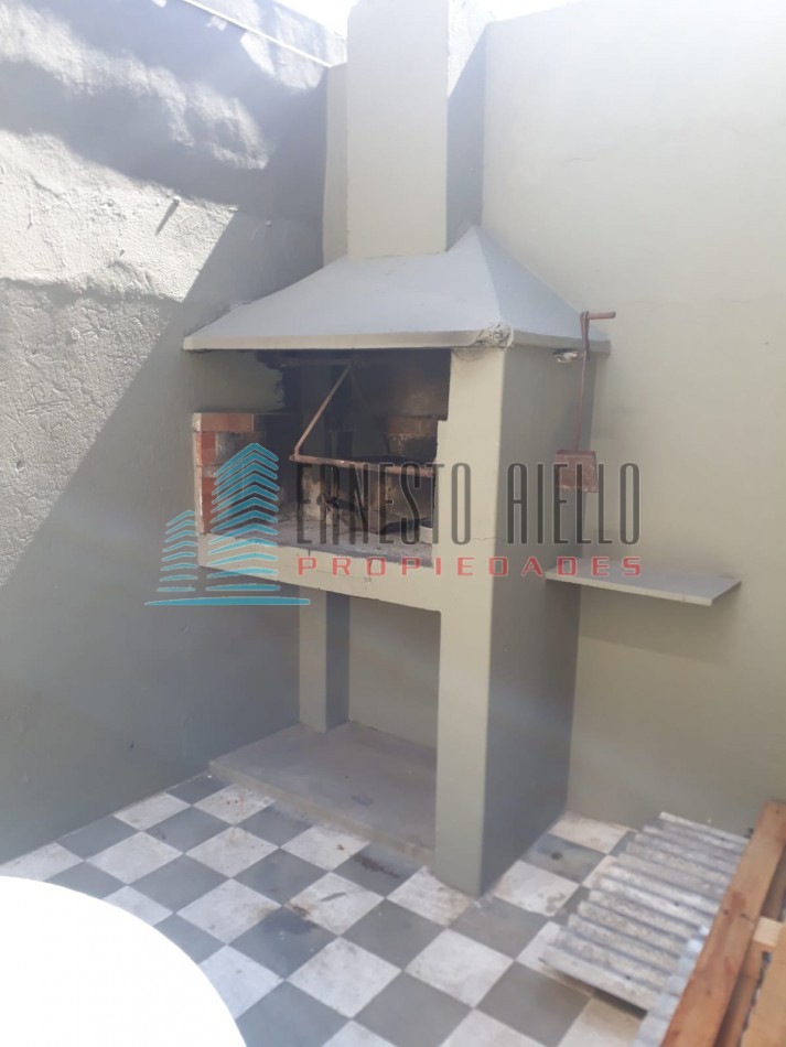 Oportunidad! - Excelente Casa en Dos Plantas - Venta - Quilmes