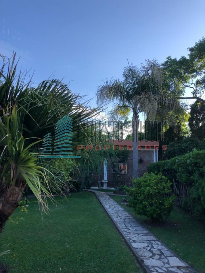 A VENTA Impecable Casa en en dos plantas con Piscina- Ranelagh