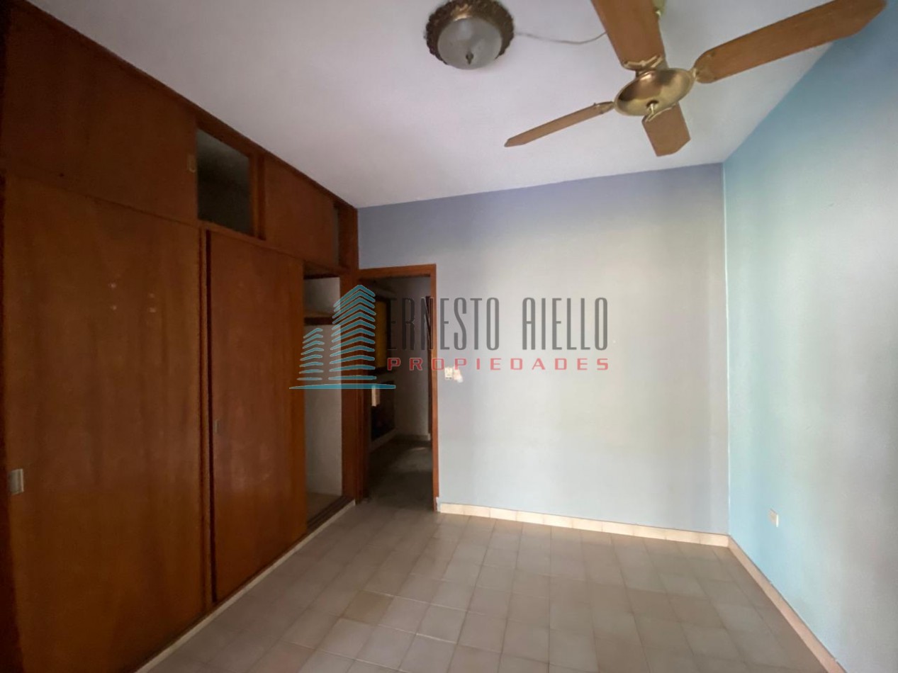 Venta Casa en Una Sola Planta con Piscina - Quilmes