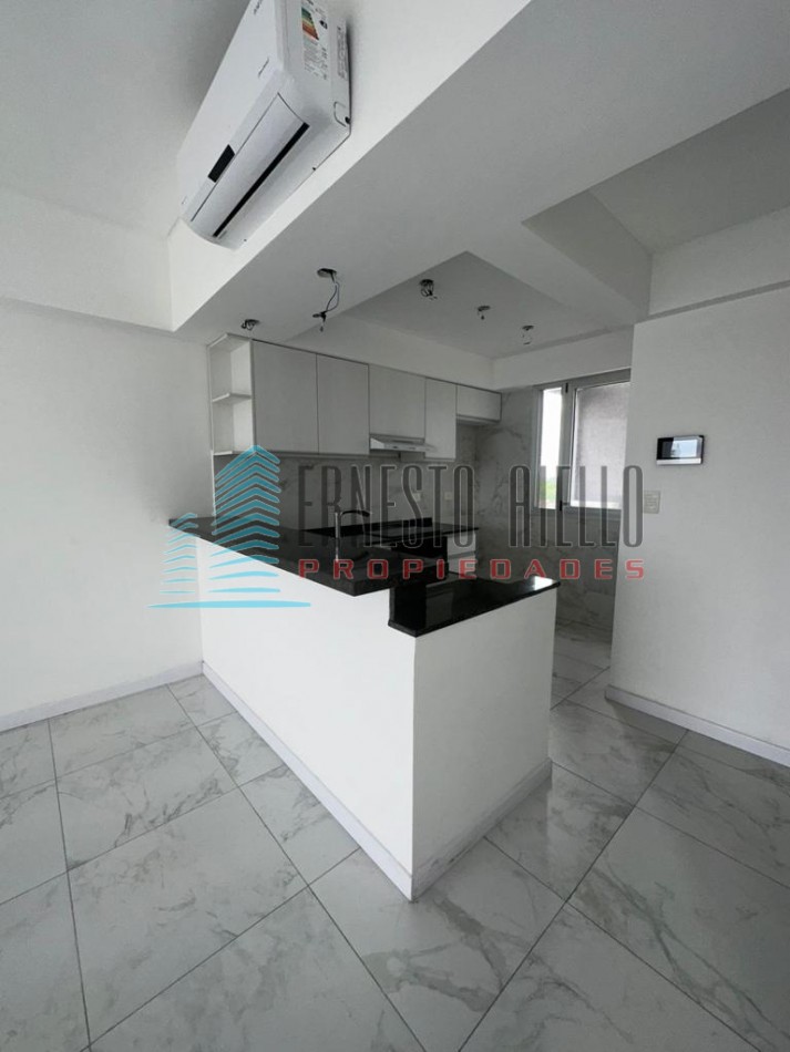 A. VENTA DEPARTAMENTO 3 AMBIENTES  MAX TOWER - BANFIELD