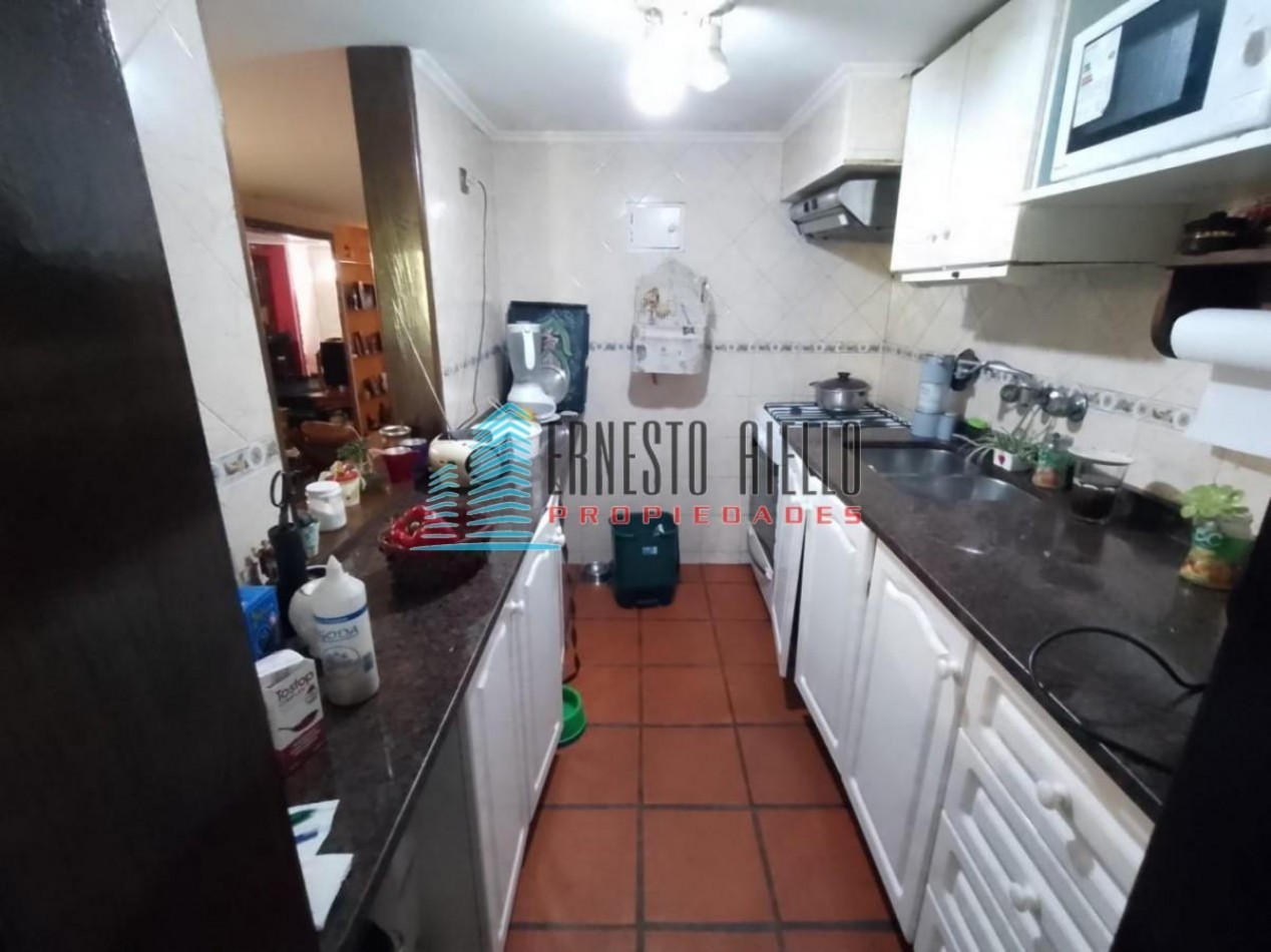 VENTA IMPECABLE DUPLEX CON COCHERA - QUILMES