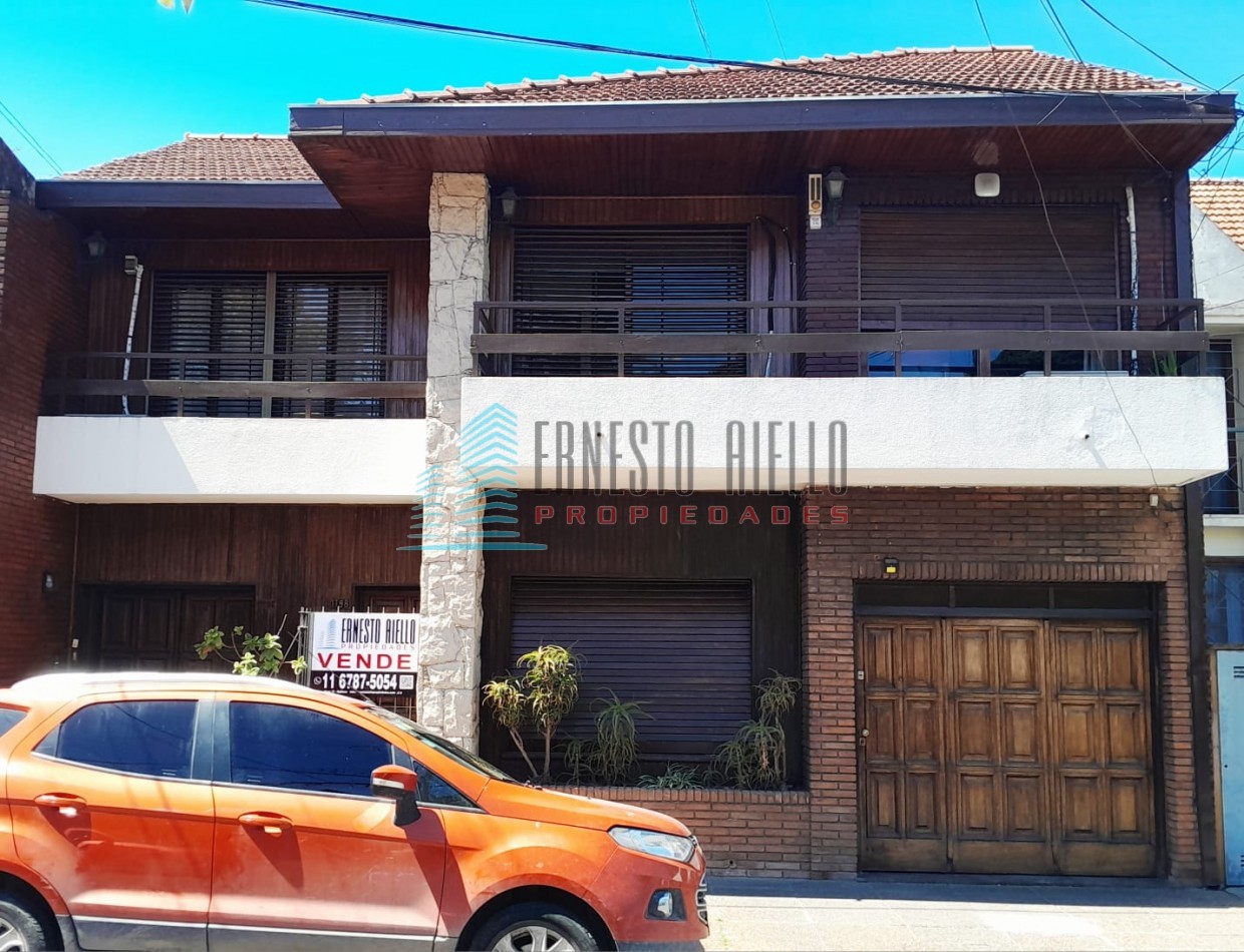VENTA PH en PLANTA BAJA TRES AMBIENTES