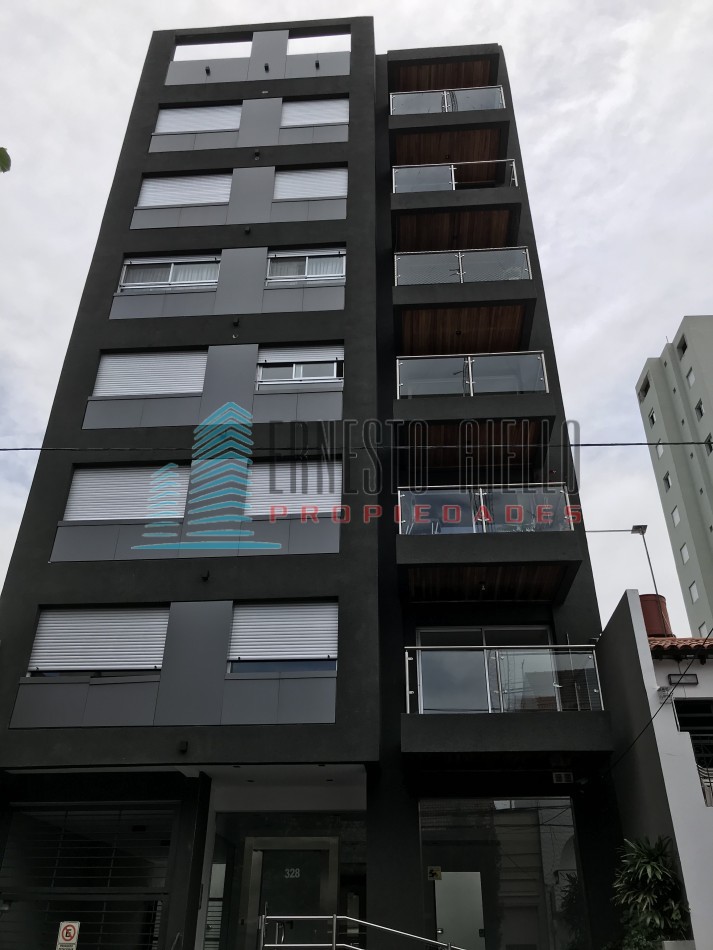 Impecable Piso Venta con dos cocheras -Quilmes Centro