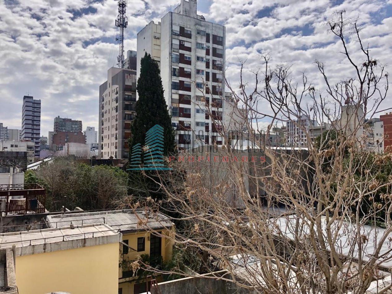 A. VENTA Departamento Tres Ambientes con Cochera y Baulera - Quilmes Centro