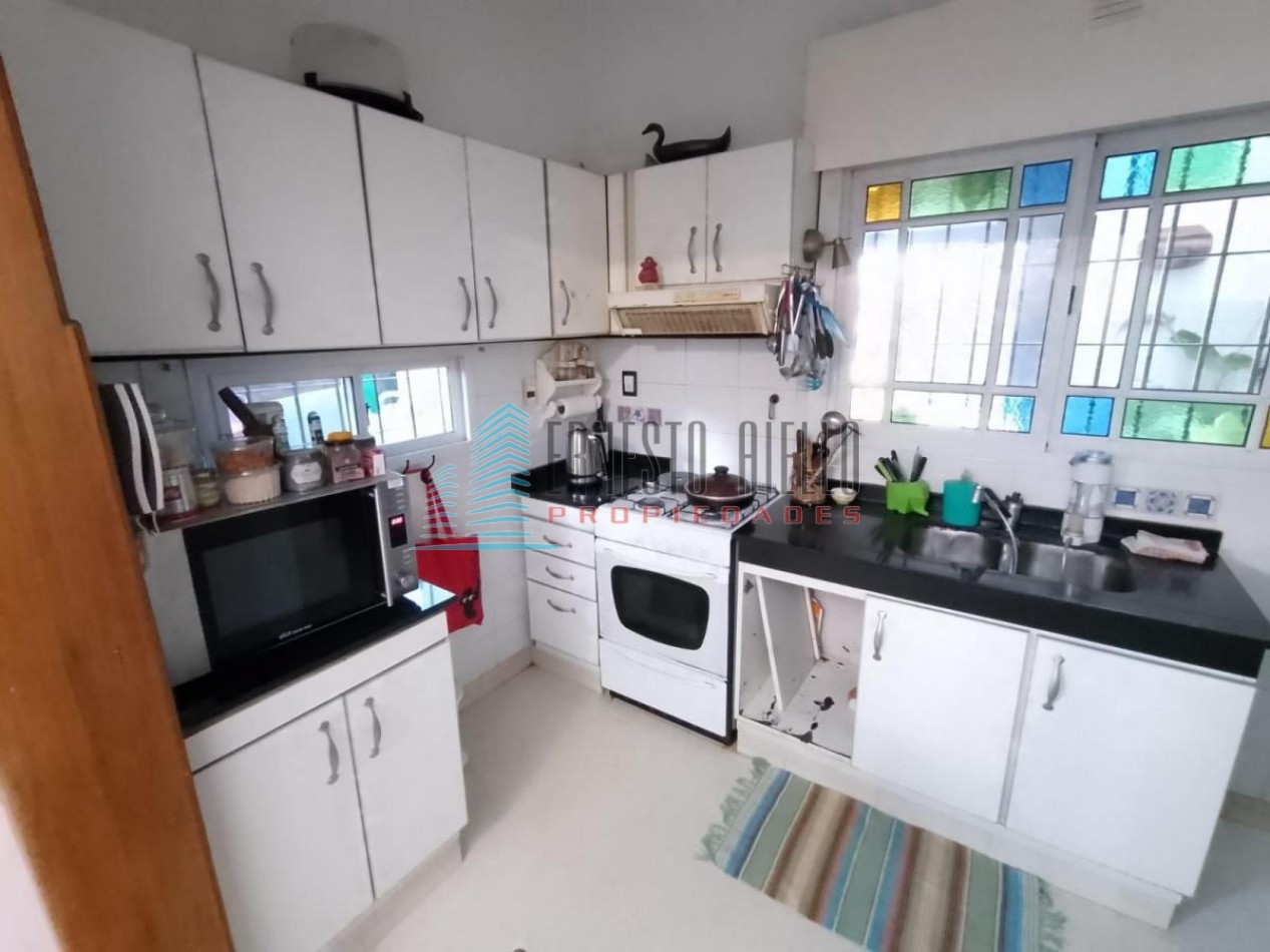 A. VENTA CASA Tres Ambientes - Apto Credito