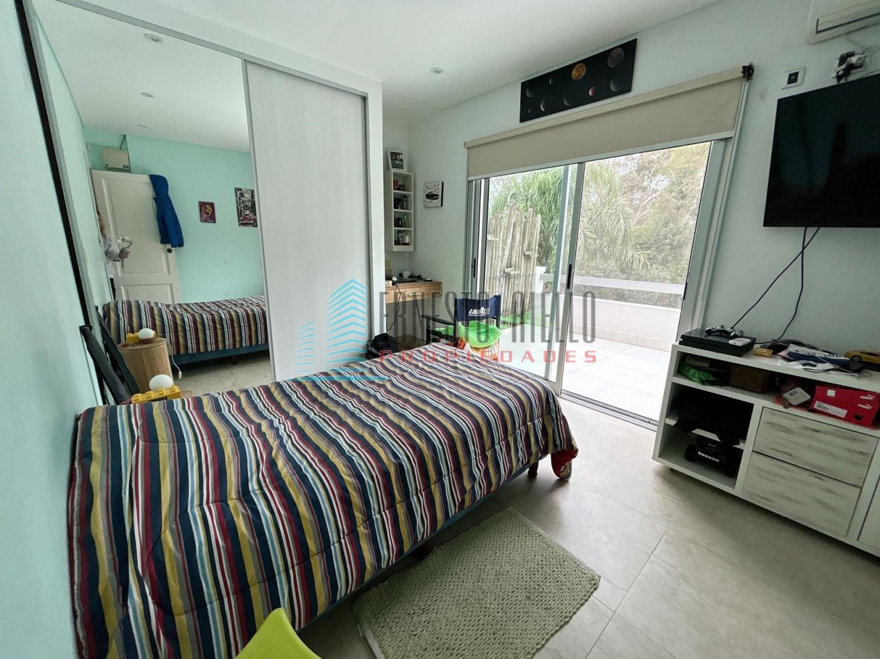 A. VENTA Espectacular CASA en Dos Plantas en Fincas de Iraola