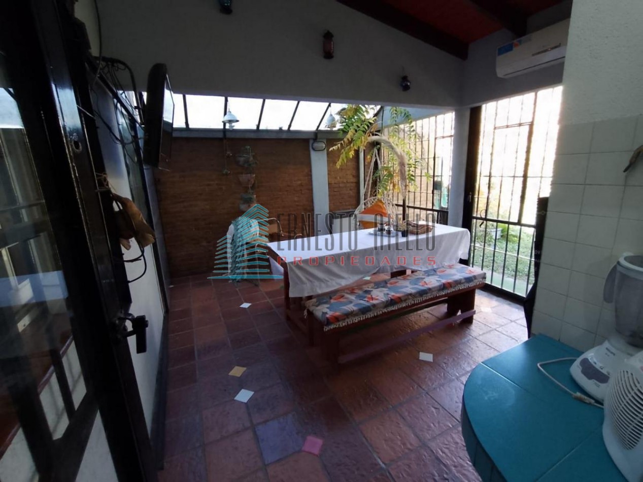 A. VENTA CASA Tres Ambientes - Apto Credito