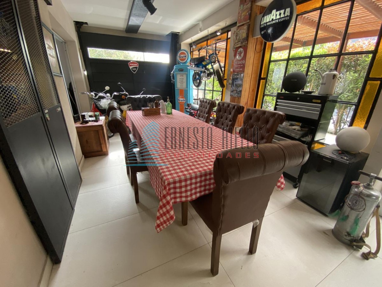 A. VENTA Espectacular CASA en Dos Plantas en Fincas de Iraola