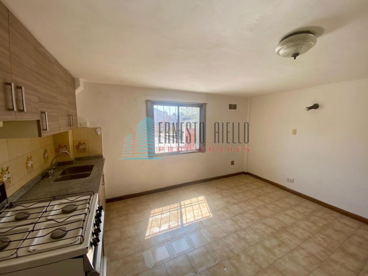 A. VENTA CASA 3 Ambientes con Local - Quilmes Oeste